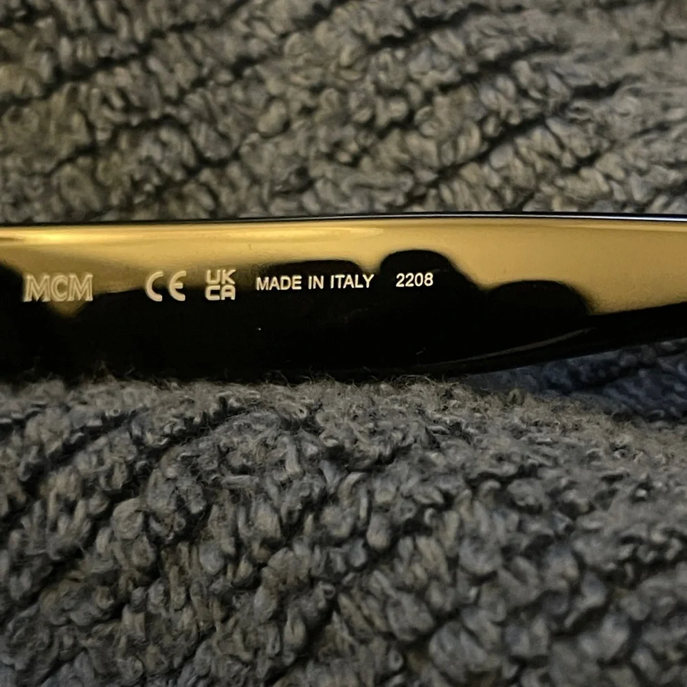 MCM sleek modern